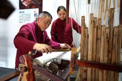 再次“出圈”！北京冬奧會運動員獲獎證書由雙林綾絹裱封